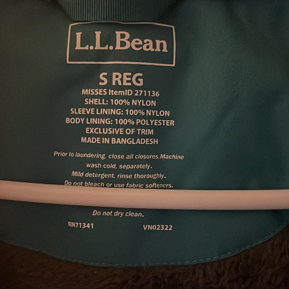 Ladies LL Bean coat - Picture 2 of 3